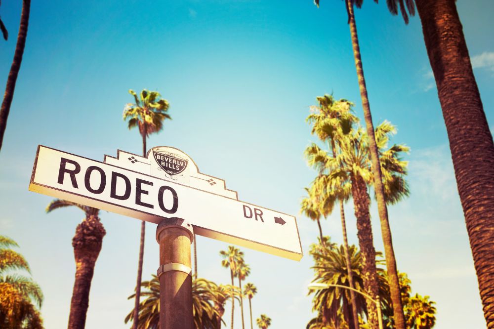 A street sign for Rodeo Dr.