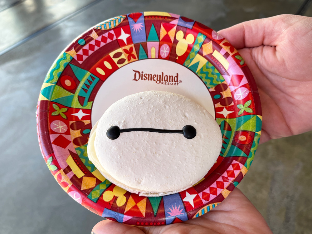 Baymax  macaron