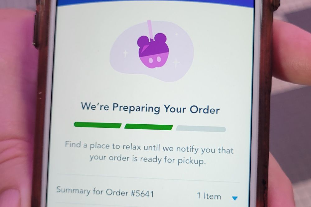 Mobile order screen on a phone