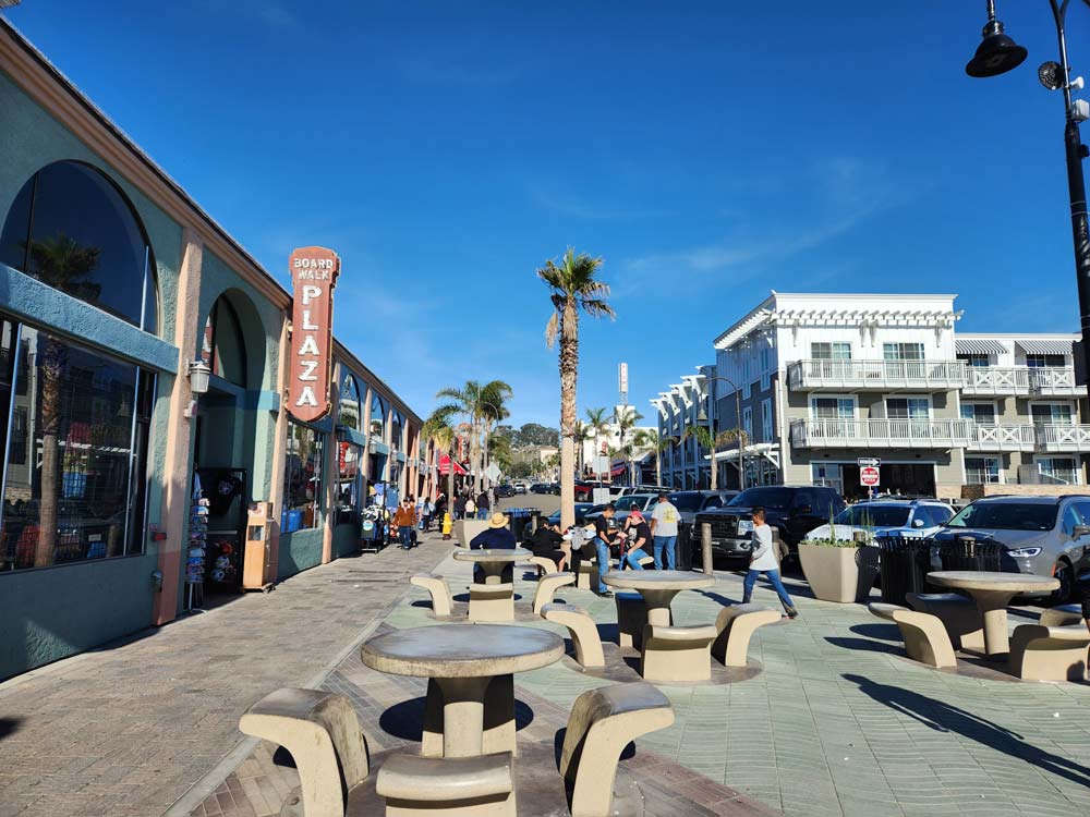 Pismo Beach Pier Plaza