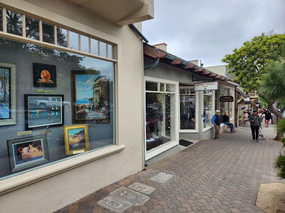 Downtown shopping in Carmel