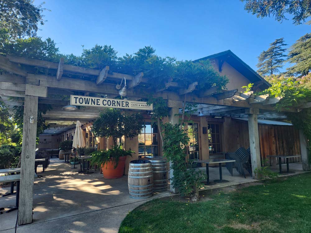 Wine & Roses hotel