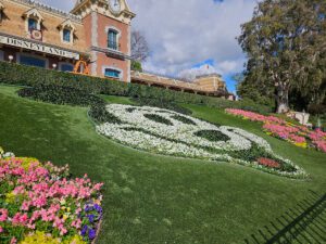32 Disneyland Secrets & Facts You Might Not Know - Go Travel California
